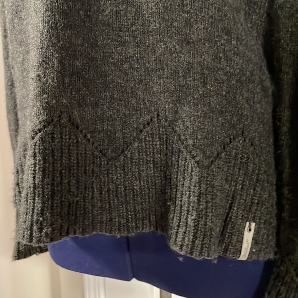 Woolrich Women’s Maple Way Crewneck Sweater Size S - Picture 2 of 8